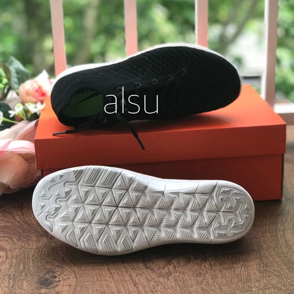 NWT Nike Free TR Flyknit 2 Black WMNS - Picture 4 of 6